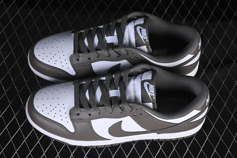 All categories Nk SB Dunk series Nk SB Dunk Low low-top sneakers Nike SB Dunk Low low-top casual sneakers HF5441-111